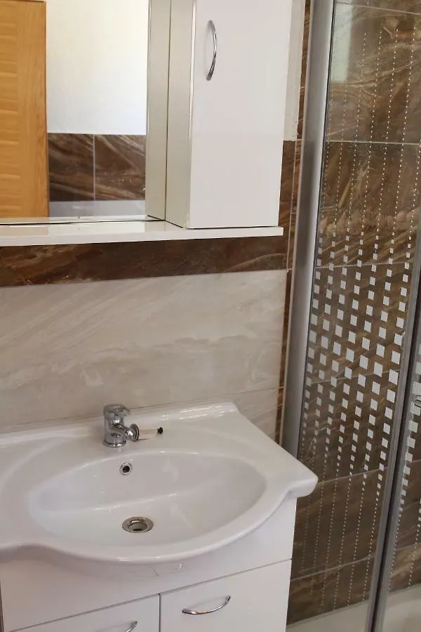 Apartmani Subasic Pag Town