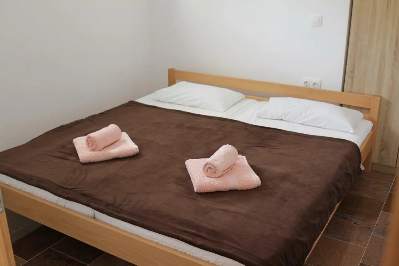 Apartmani Subasic Pag Town